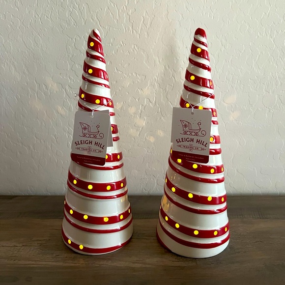 NEW Sleigh Hill Twisted Peppermint Red & White LED Light Up Christmas Tree Decor - Picture 1 of 14
